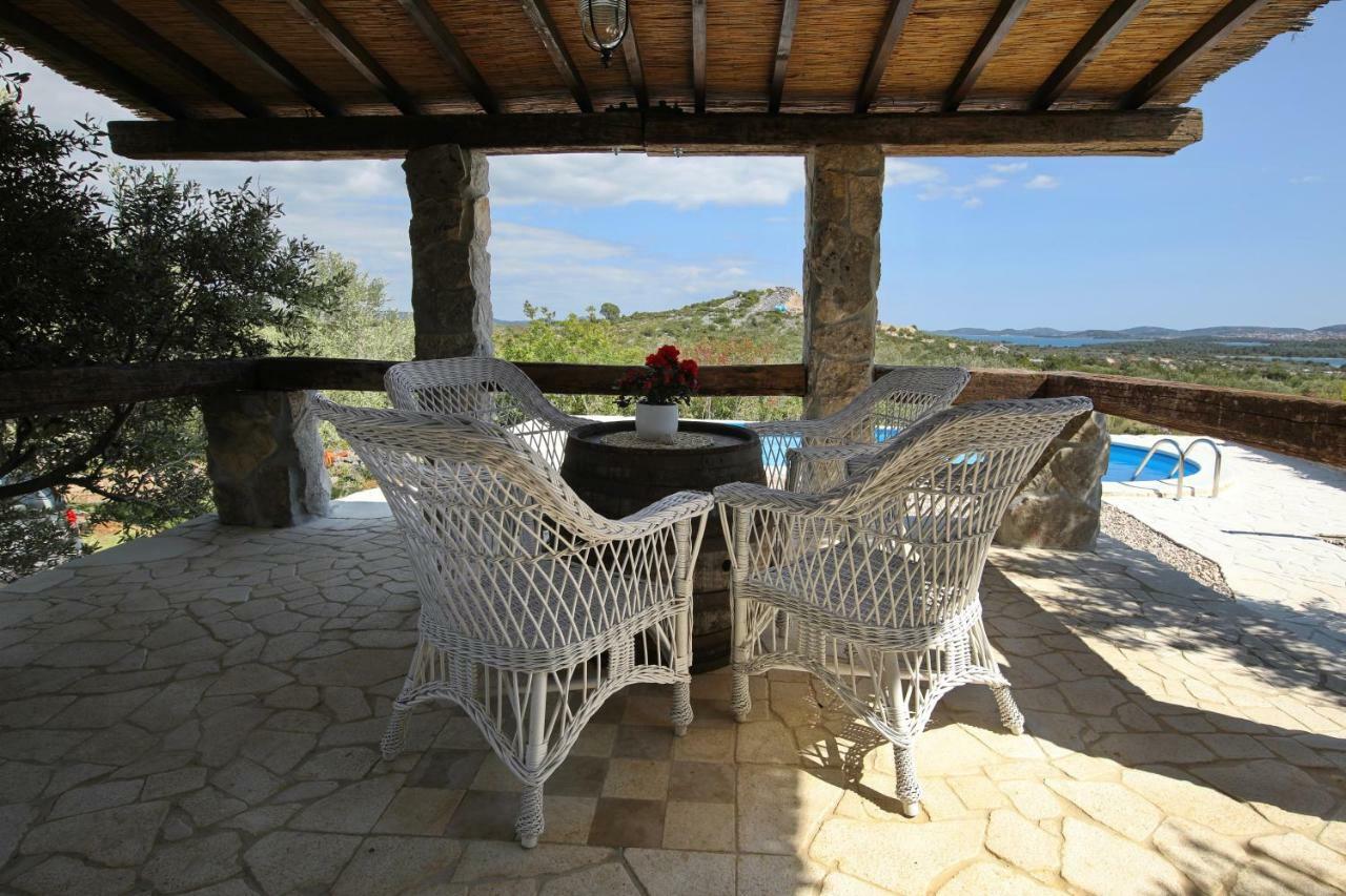 Holiday Home Petar Drage Exterior photo